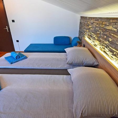 Apartment Leona พูลา ภายนอก รูปภาพ