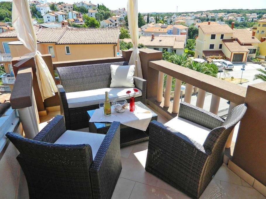 Apartment Leona พูลา ภายนอก รูปภาพ